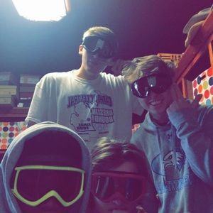 Meet your Posher, Ethan